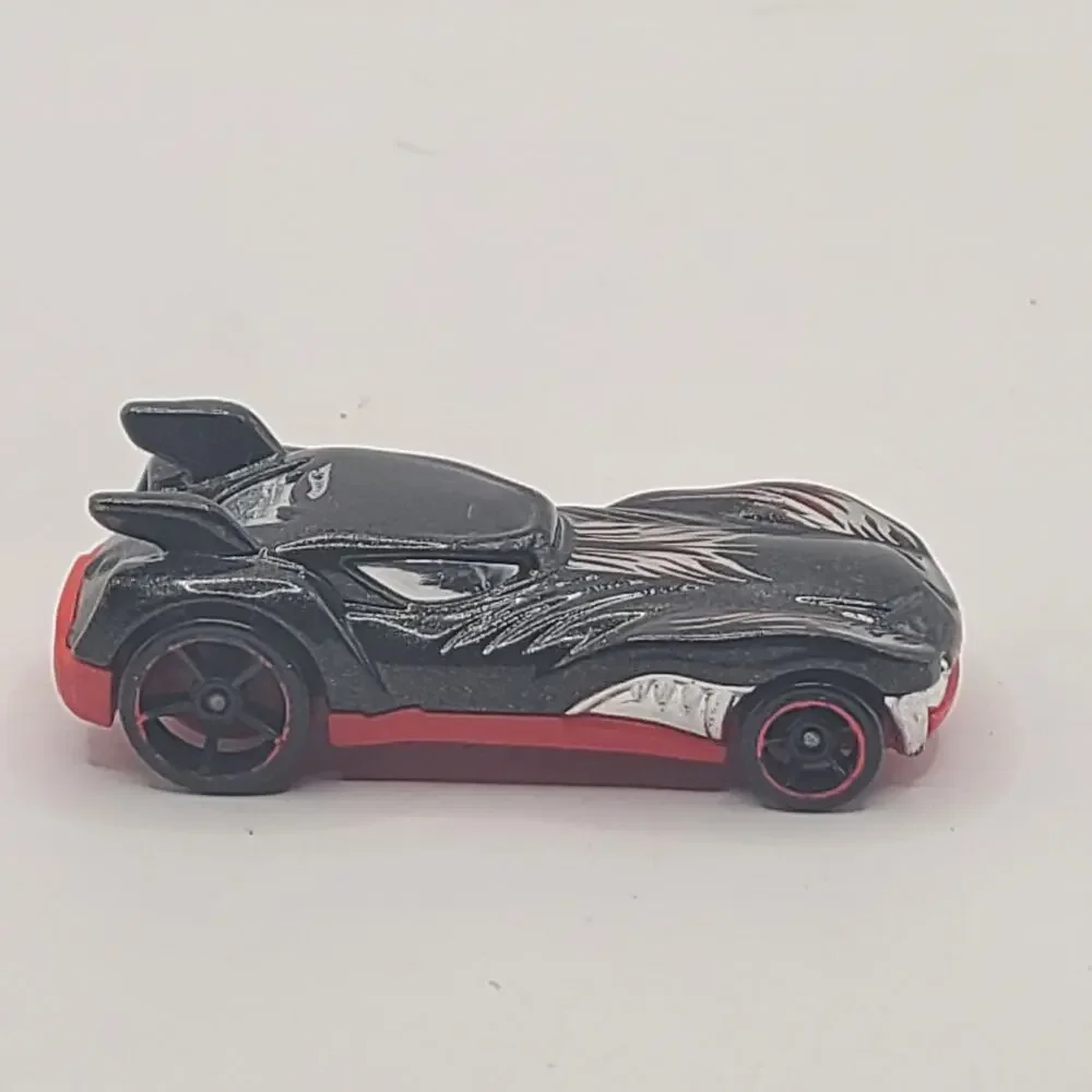 2010 HOT WHEELS HOWLIN' HEAT 1:64 BLACK